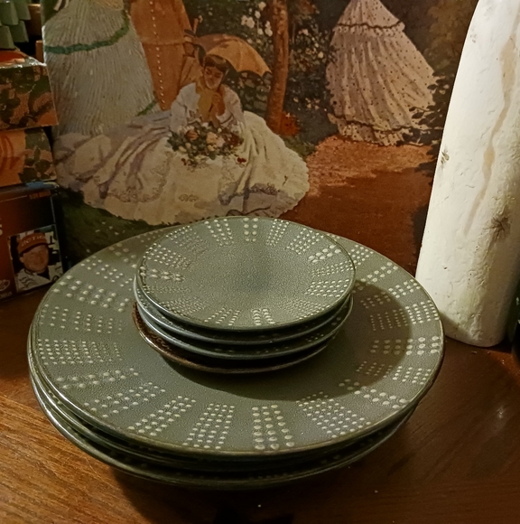 πMikasa Gourmet Basics 3 Dinner& Appetizer Plates-Set of 4 Vintage.π - Picture 4 of 9